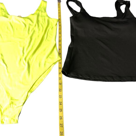 Bundle of 2 Bodysuit and Yoga Top Womens Medium Athleisure Athletic Sporty Slim - Picture 8 of 8